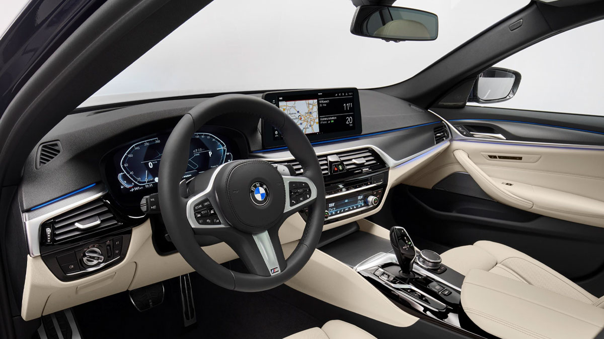 BMW 5 Series - Hình ảnh 15