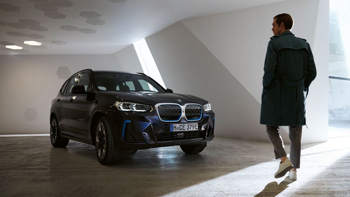 BMW iX3